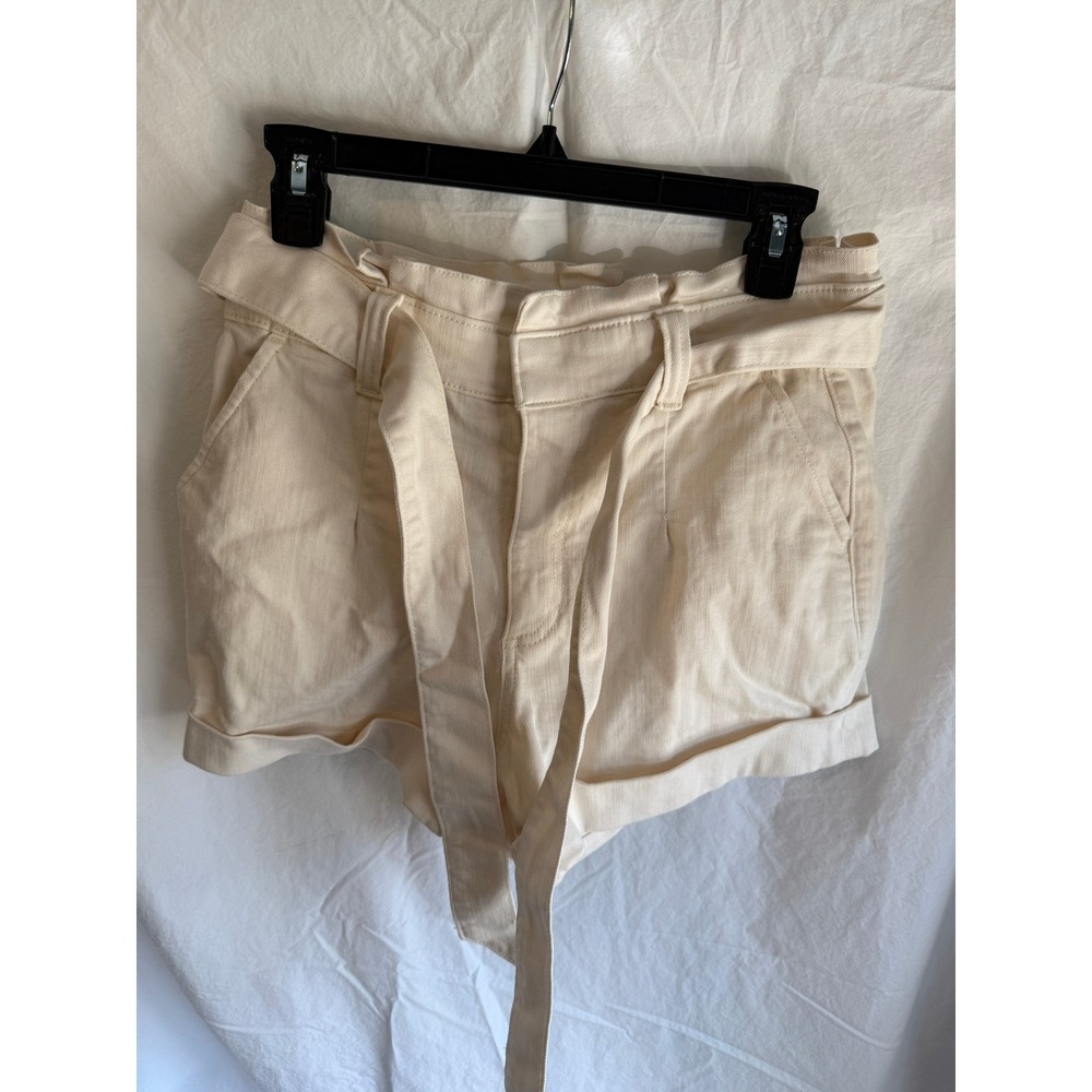 Express Shortie Extreme High Rise Cream Belted Denim Shorts‎ Size 6 Off White